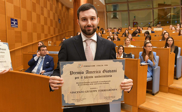 Il dott. Vincenzo Giuseppe Torregrossa vince il Premio America Giovani per il talento universitario